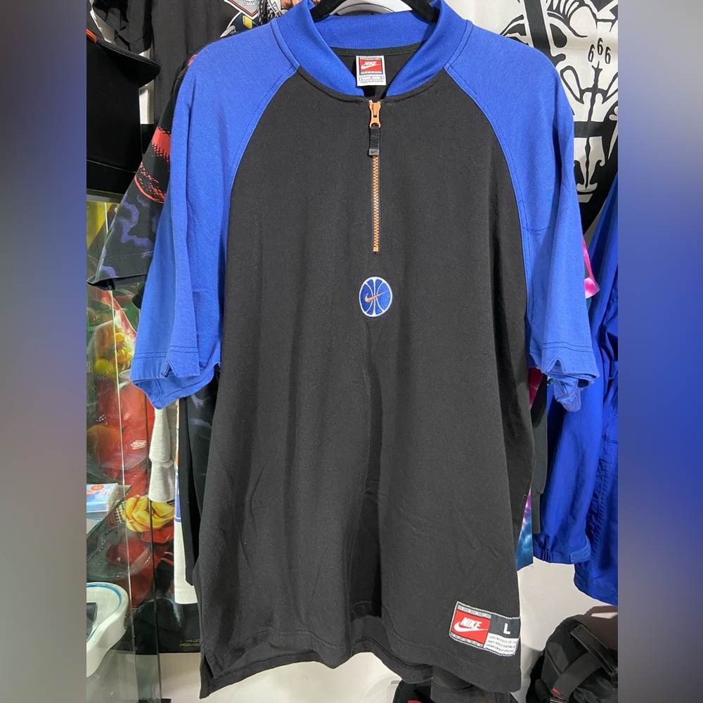 Vintage 90s Nike 1/4 zip basketball warm up shirt. Size large